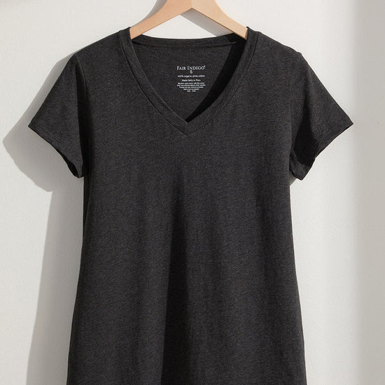 Women's 100% Organic Cotton Relaxed V-neck T-shirt | Dark Charcoal Grey Heather | Fair Indigo | Ethically Made Clothing | Fair Trade Clothes